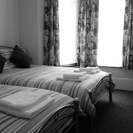 Hotel The Northbrook Ilford Exterior foto